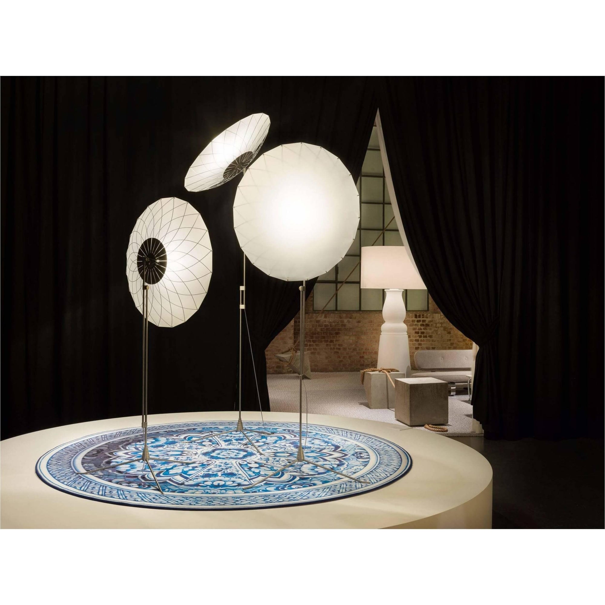 Filigree Floor Lamp - Curated - Lighting - Moooi